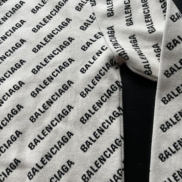 NWT Balenciaga Crewneck Knit Sweater White Cotton Wool Allover Mini Logo Sz L - Picture 11 of 11